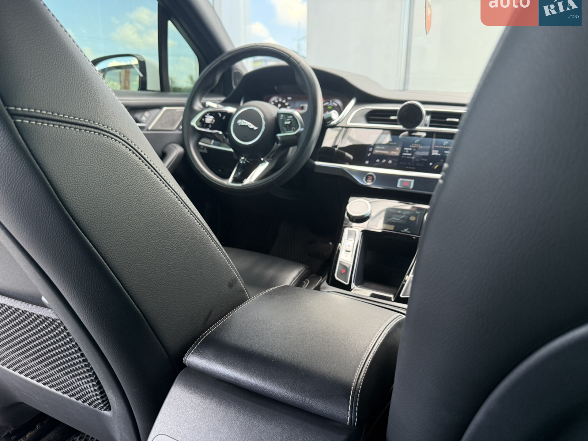 2020 Jaguar I-Pace - мініатюра 30