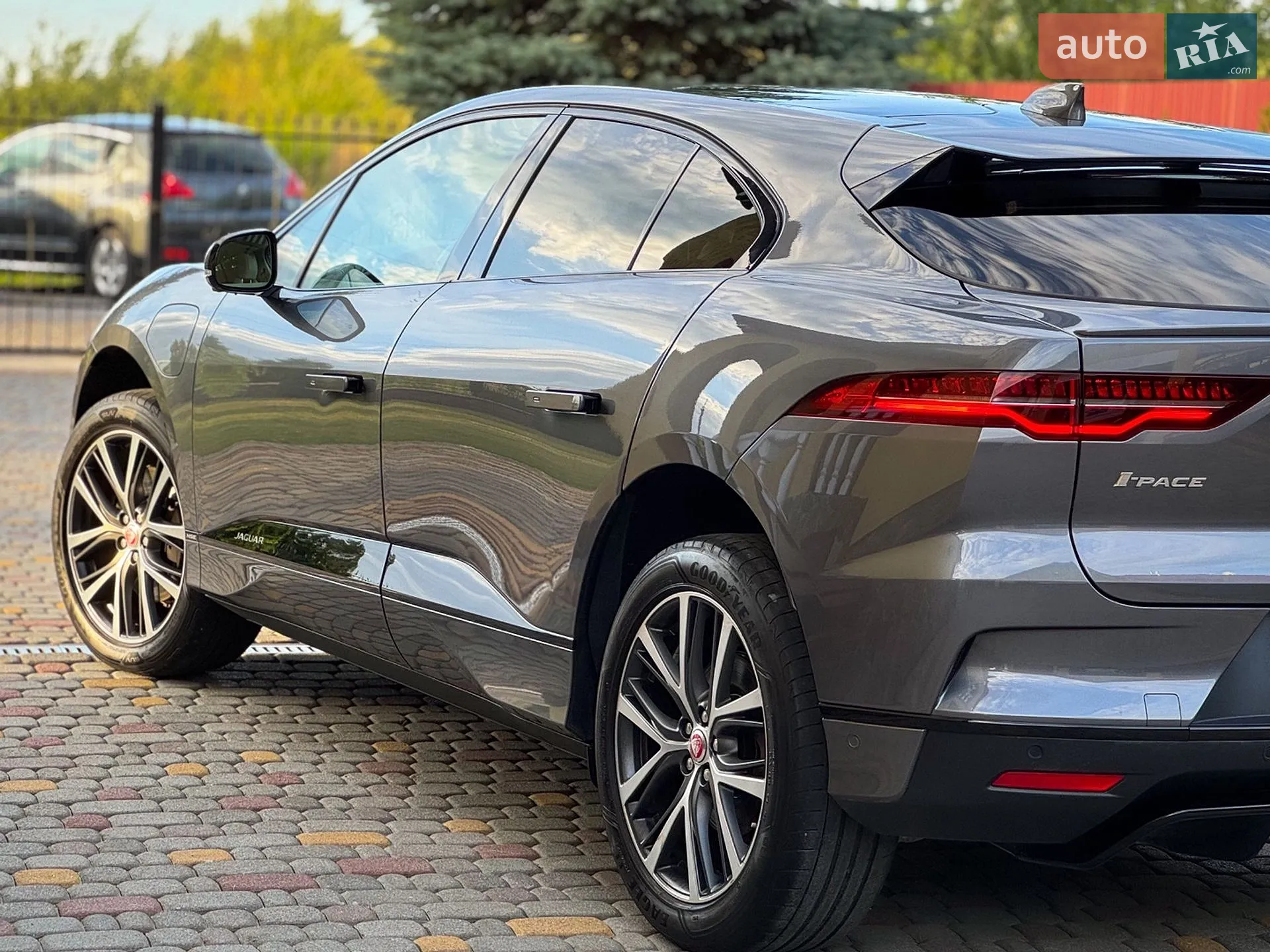 2019 Jaguar I-Pace - мініатюра 30