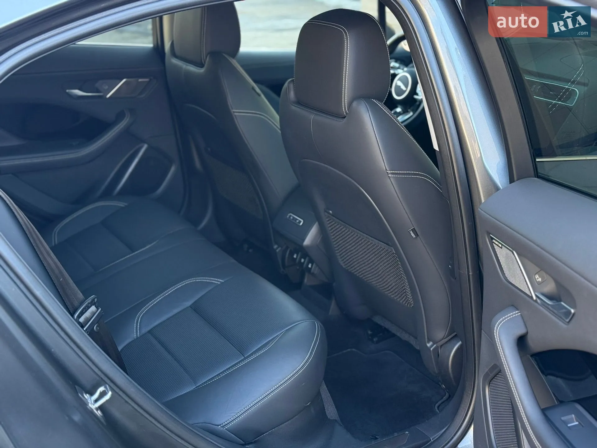 2019 Jaguar I-Pace - мініатюра 28
