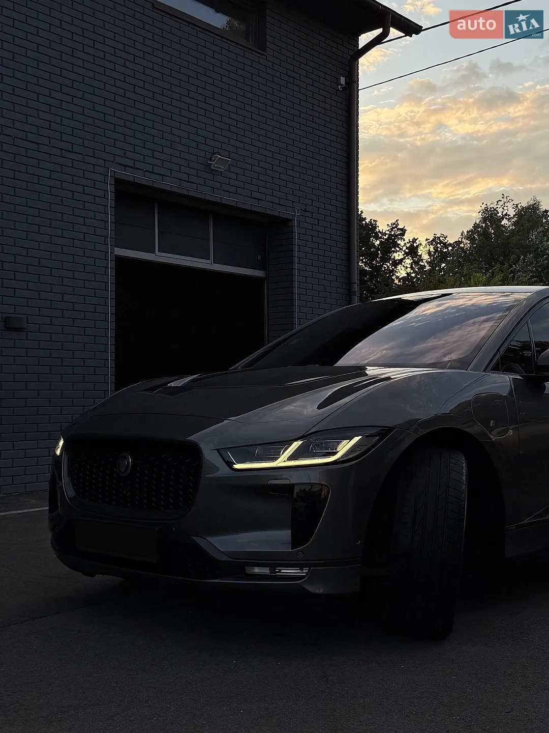 2019 Jaguar I-Pace - мініатюра 2