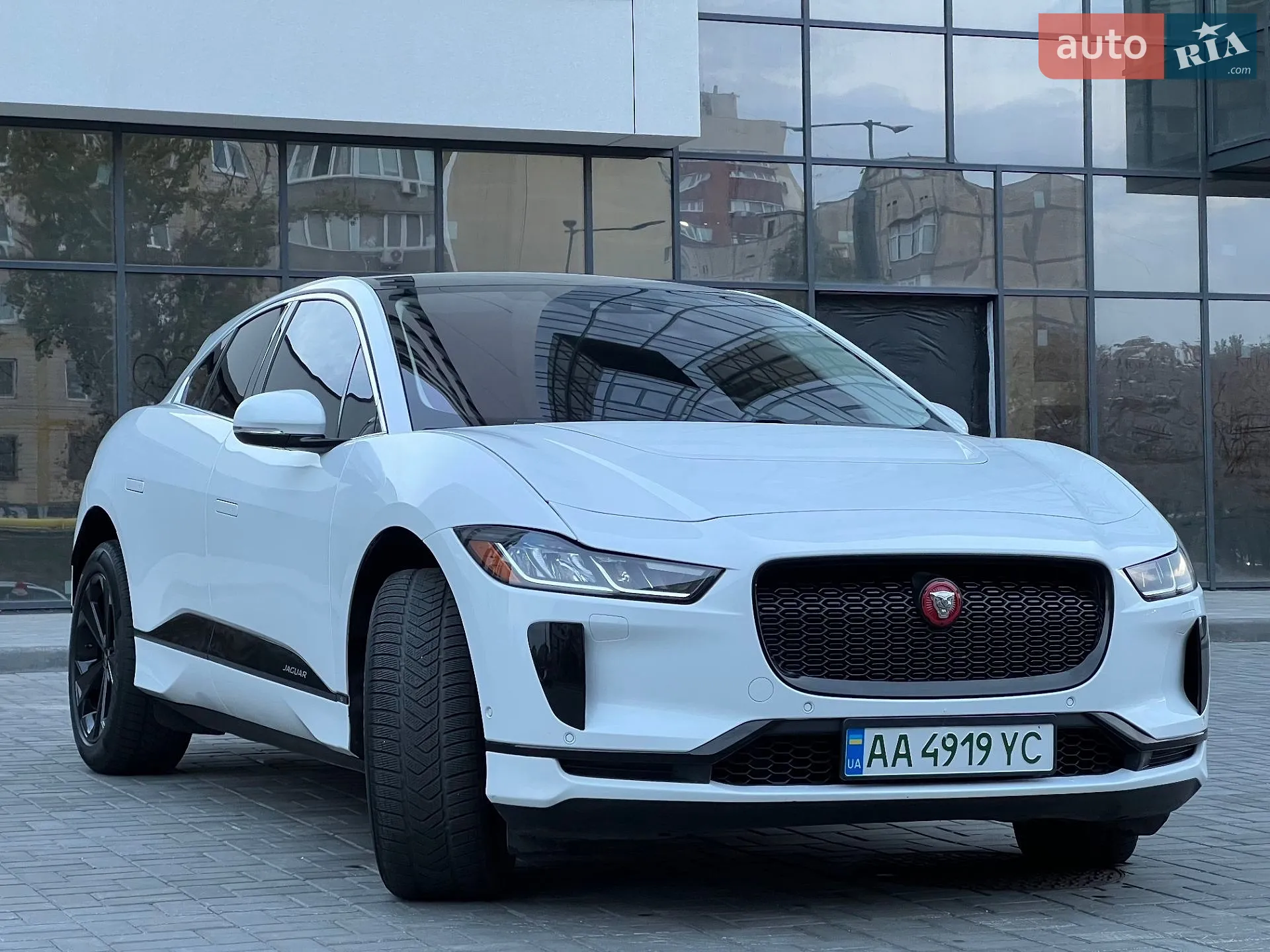 2019 Jaguar I-Pace - мініатюра 3