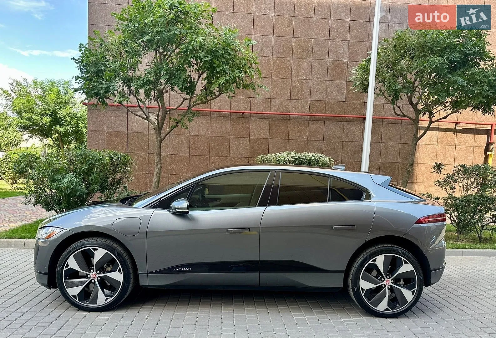2019 Jaguar I-Pace - мініатюра 4