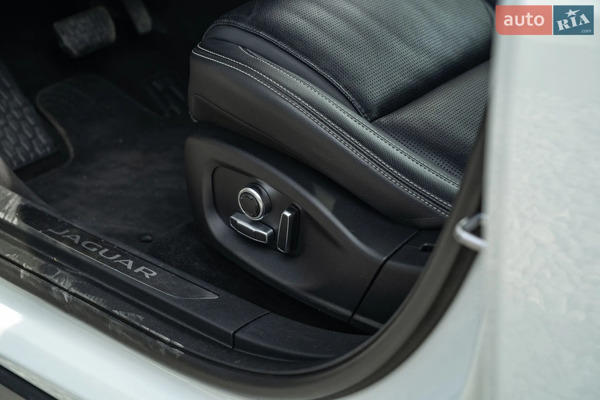 2020 Jaguar I-Pace - мініатюра 20