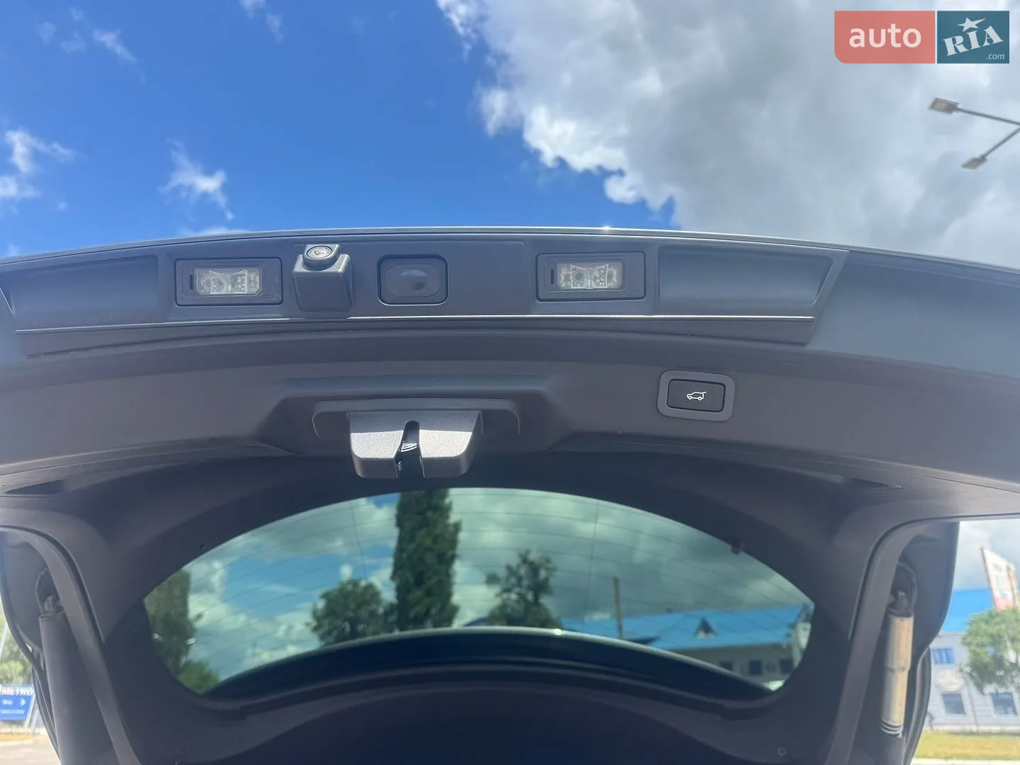 2019 Jaguar I-Pace - мініатюра 24