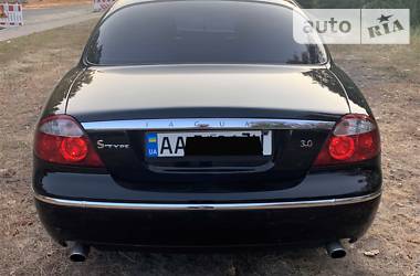 Седан Jaguar S-Type 2006 в Киеве