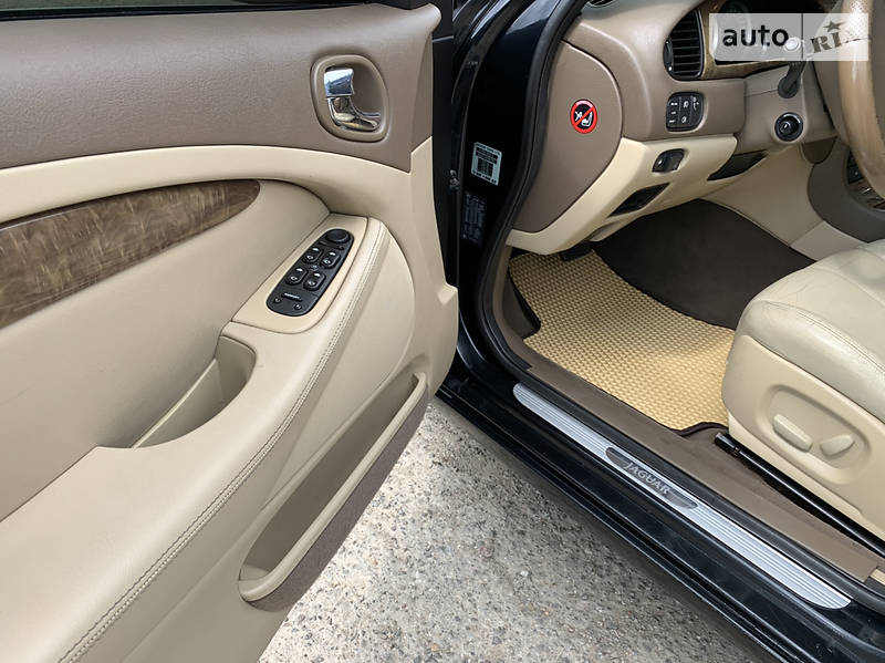 Седан Jaguar S-Type 2004 в Івано-Франківську