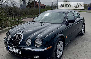 Седан Jaguar S-Type 2000 в Львові