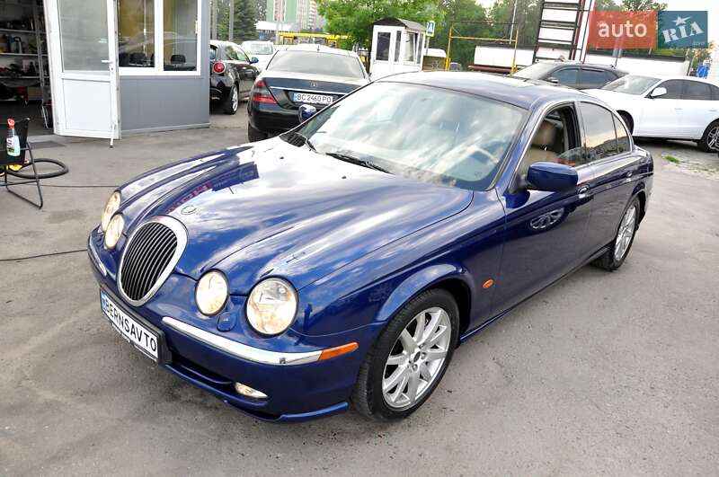Седан Jaguar S-Type 2001 в Львові