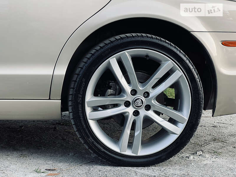 Седан Jaguar S-Type 2005 в Дніпрі