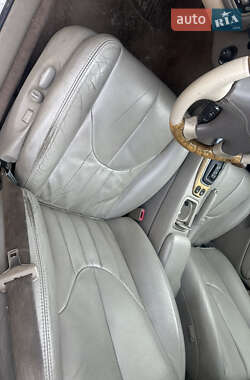 Седан Jaguar S-Type 2000 в 