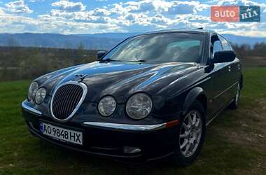 Седан Jaguar S-Type 2000 в 