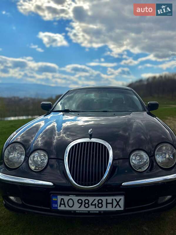 Седан Jaguar S-Type 2000 в Солотвине