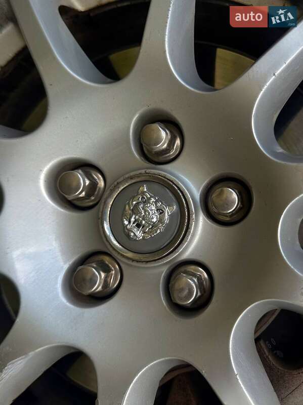 Седан Jaguar S-Type 2000 в Солотвине