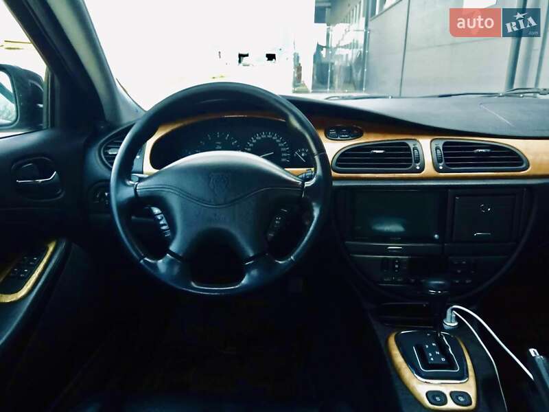 Седан Jaguar S-Type 2000 в Солотвине