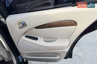 Седан Jaguar S-Type 2001 в 
