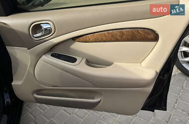 Седан Jaguar S-Type 2001 в 