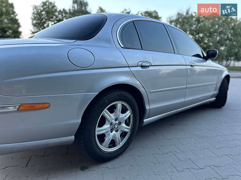 Седан Jaguar S-Type 2000 в Белой Церкви