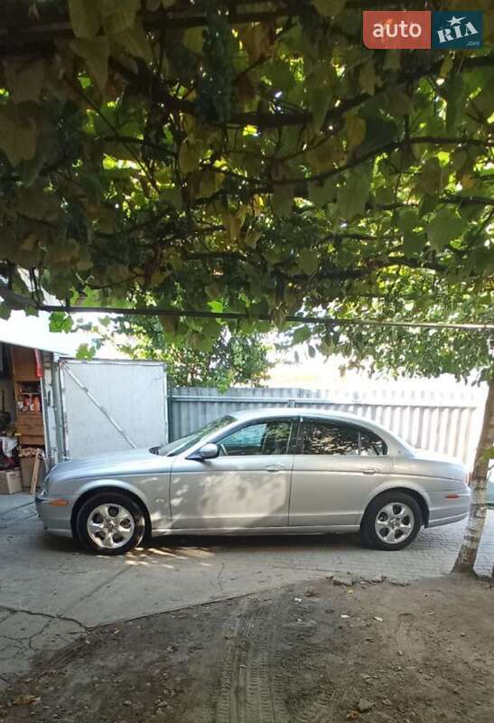 Седан Jaguar S-Type 2002 в Городке