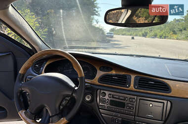 Седан Jaguar S-Type 2000 в 