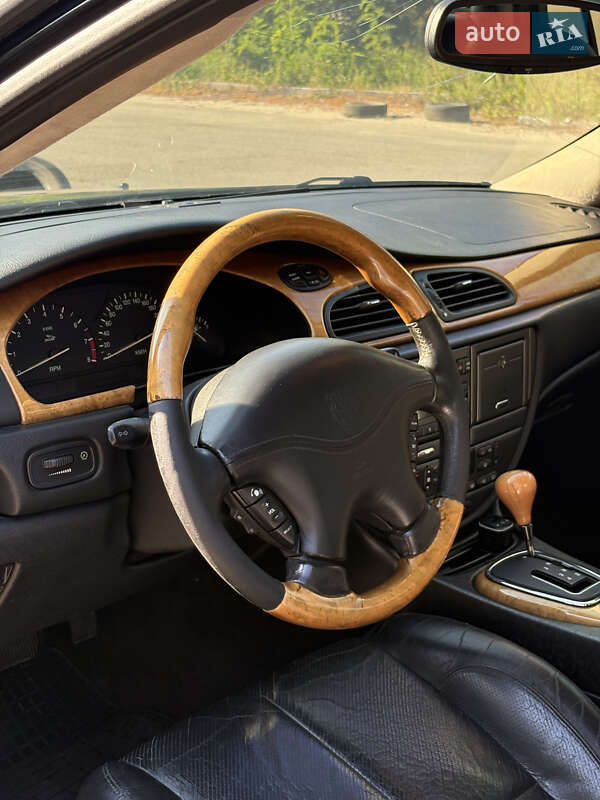 Седан Jaguar S-Type 2000 в Киеве