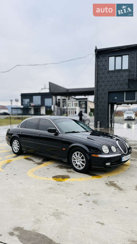 Седан Jaguar S-Type 2000 в Солотвине