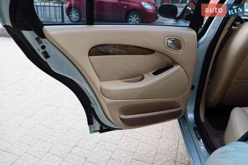 Седан Jaguar S-Type 2006 в Львове