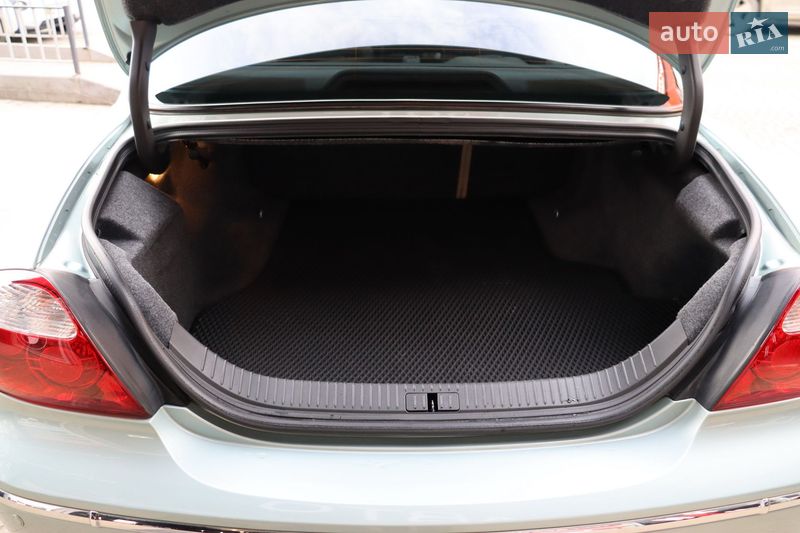 Седан Jaguar S-Type 2006 в Львове