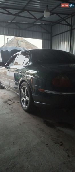 Седан Jaguar S-Type 2000 в Лубнах
