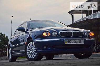 Седан Jaguar X-Type 2003 в Сарнах