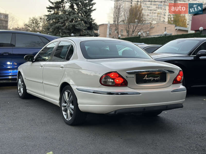Седан Jaguar X-Type 2008 в Киеве