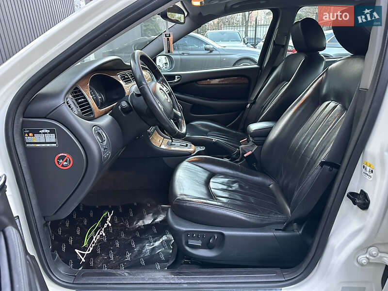 Седан Jaguar X-Type 2008 в Киеве