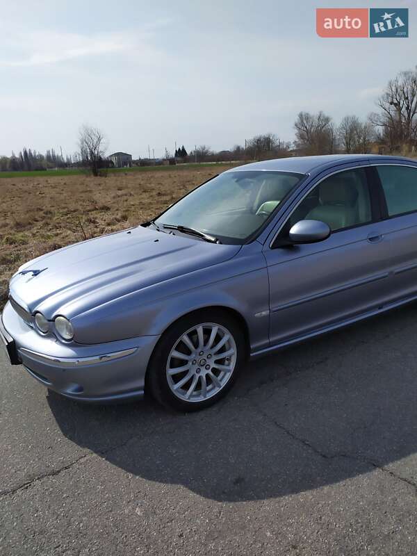 Седан Jaguar X-Type 2006 в Мироновке