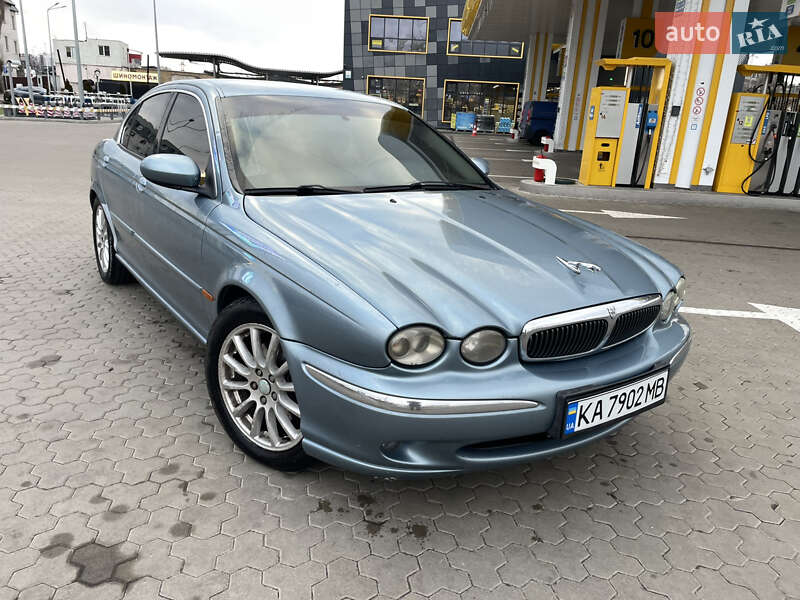 Седан Jaguar X-Type 2002 в Києві