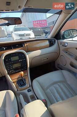 Седан Jaguar X-Type 2001 в 