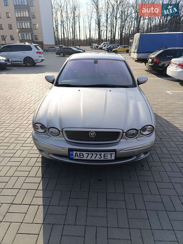 Седан Jaguar X-Type 2004 в Виннице