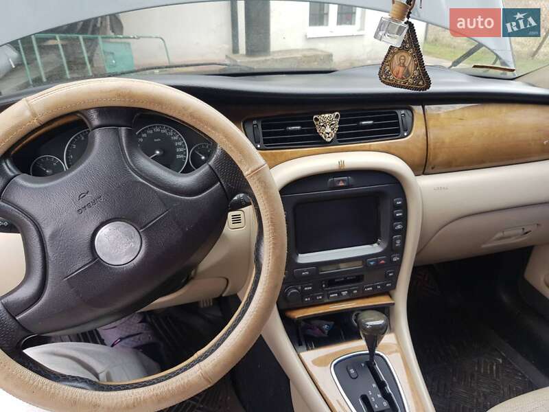 Седан Jaguar X-Type 2002 в Львове