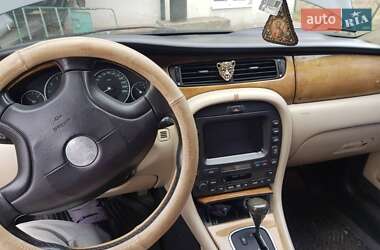 Седан Jaguar X-Type 2002 в 