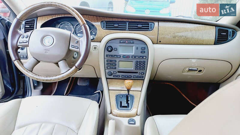 Седан Jaguar X-Type 2006 в Киеве