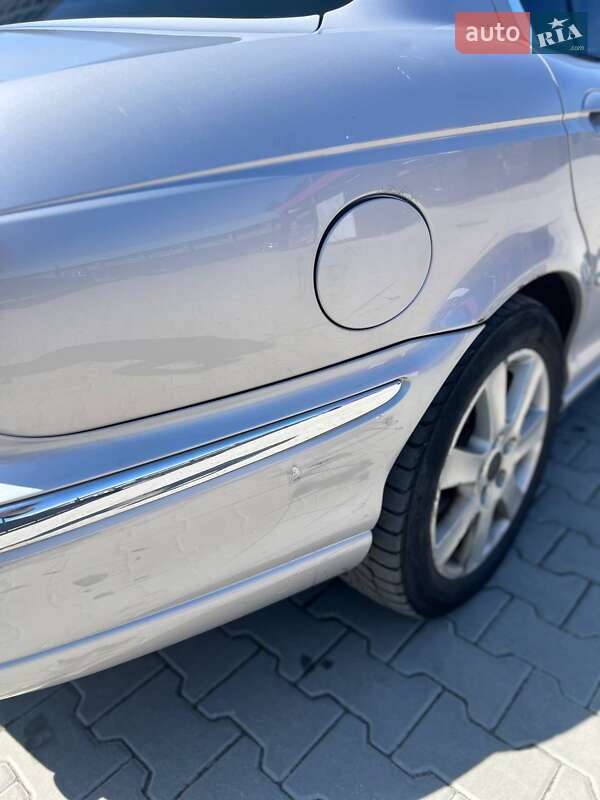 Седан Jaguar X-Type 2001 в Львове