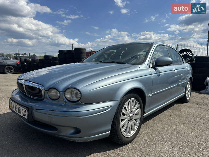 Седан Jaguar X-Type 2004 в Киеве
