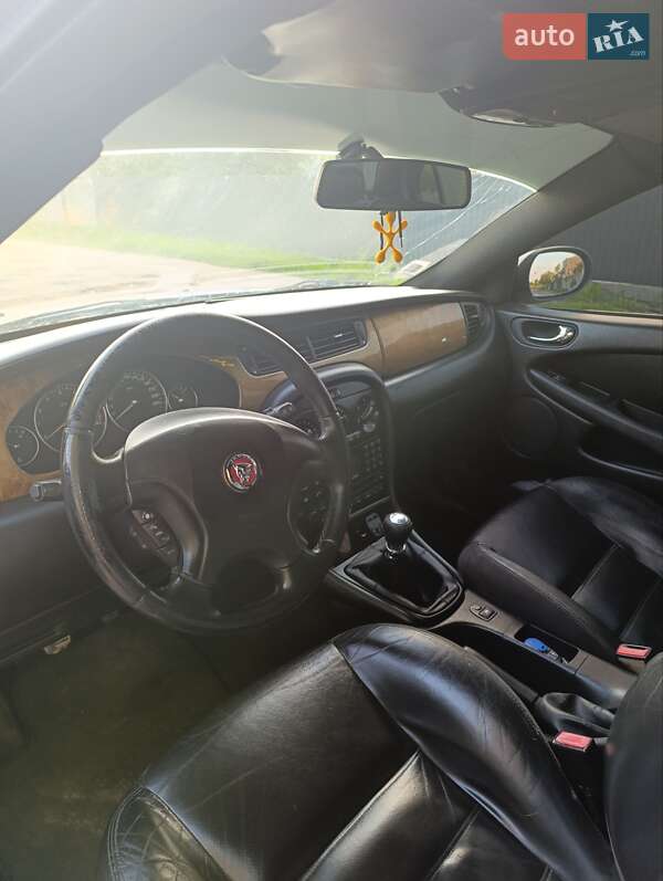 Седан Jaguar X-Type 2004 в Кропивницком