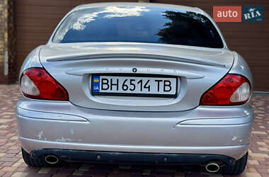 Седан Jaguar X-Type 2001 в 