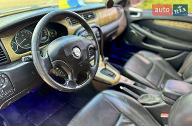 Седан Jaguar X-Type 2001 в 