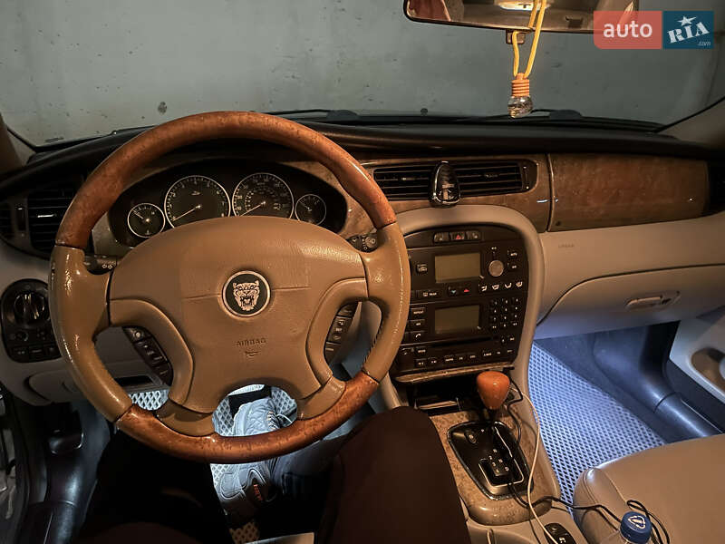 Седан Jaguar X-Type 2002 в Запоріжжі