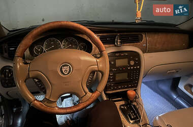 Седан Jaguar X-Type 2002 в 