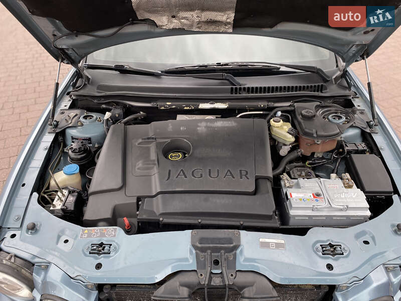 Седан Jaguar X-Type 2004 в Львове