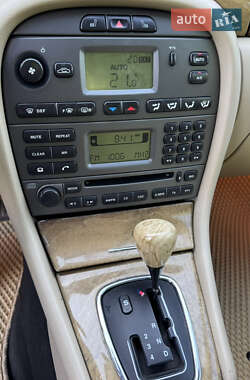 Седан Jaguar X-Type 2006 в 