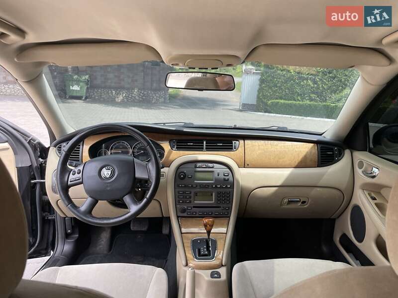 Седан Jaguar X-Type 2006 в Підволочиську