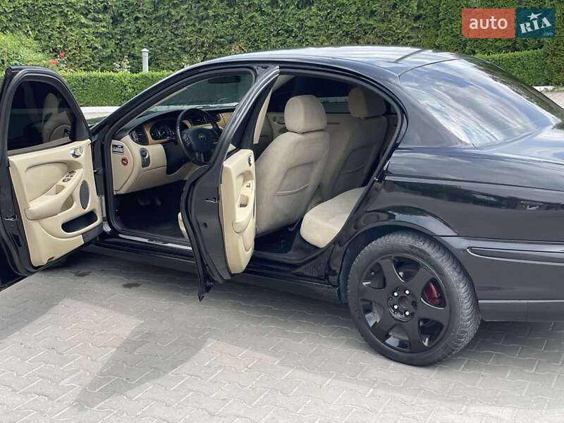Седан Jaguar X-Type 2006 в Підволочиську