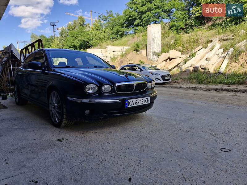 Седан Jaguar X-Type 2005 в 